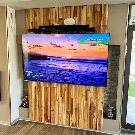 Flat Villa