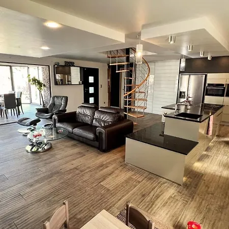Flat Villa *